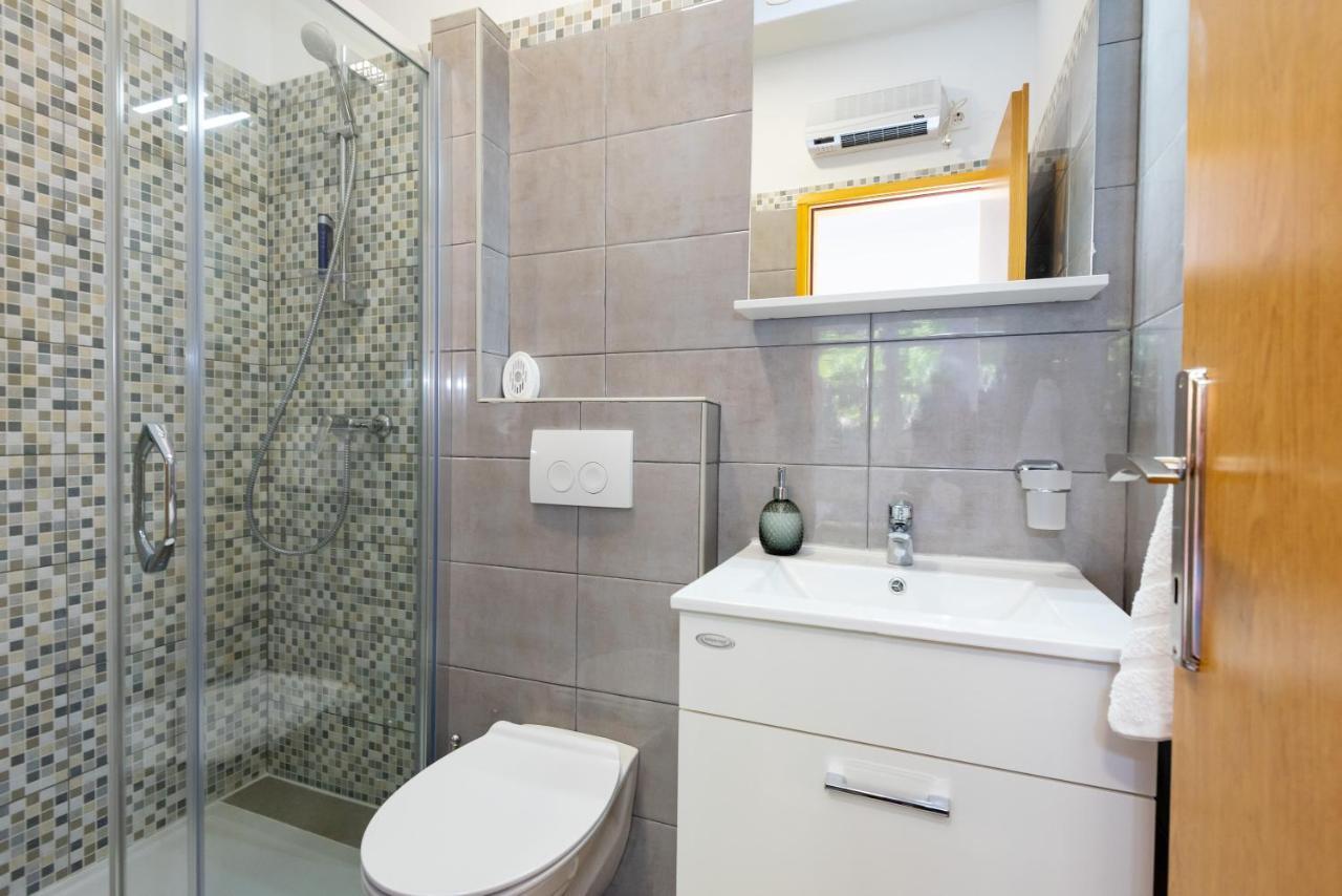 Apartment Nino Gradac (Split-Dalmatia) Exterior foto