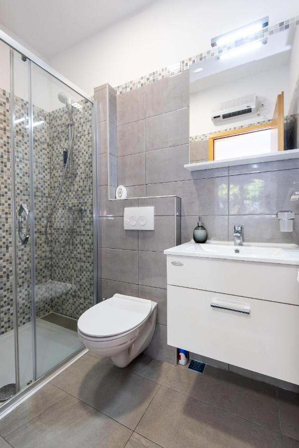 Apartment Nino Gradac (Split-Dalmatia) Exterior foto